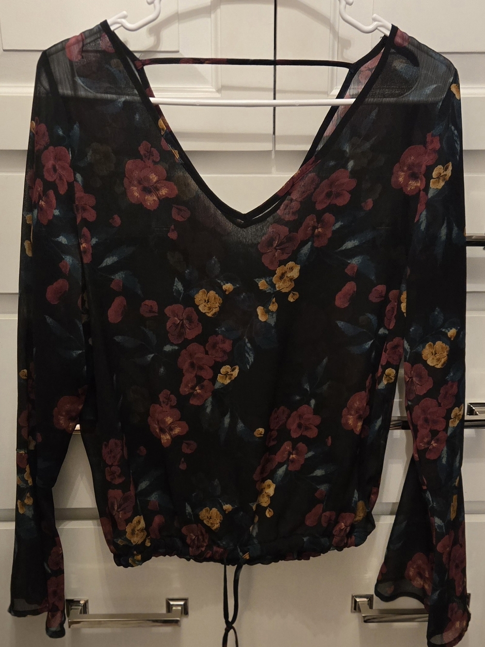 Sheer Black Floral V-Neck Long Sleeve Top Others Follow Size Small